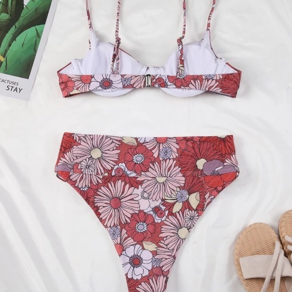 Bikini set! - Picture 3 of 5